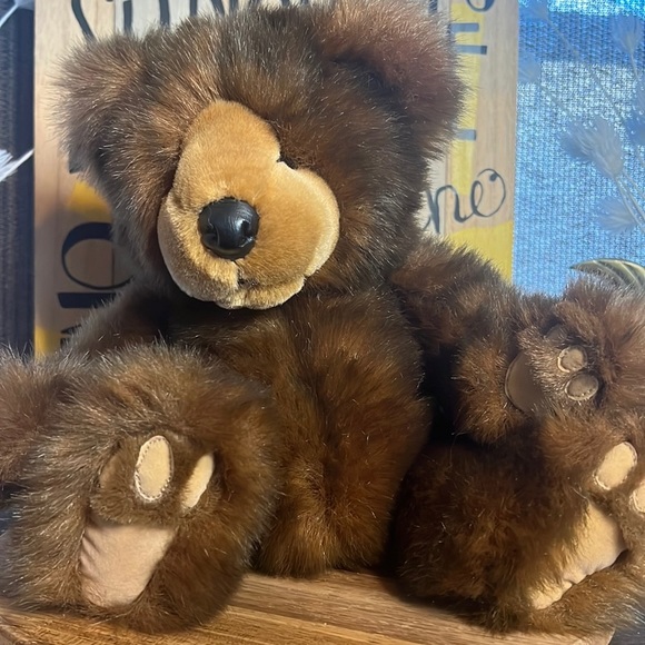 Russ Berrie Brown Grizzles Bear Plush Stuffed Animal Super Plushy - Picture 1 of 16